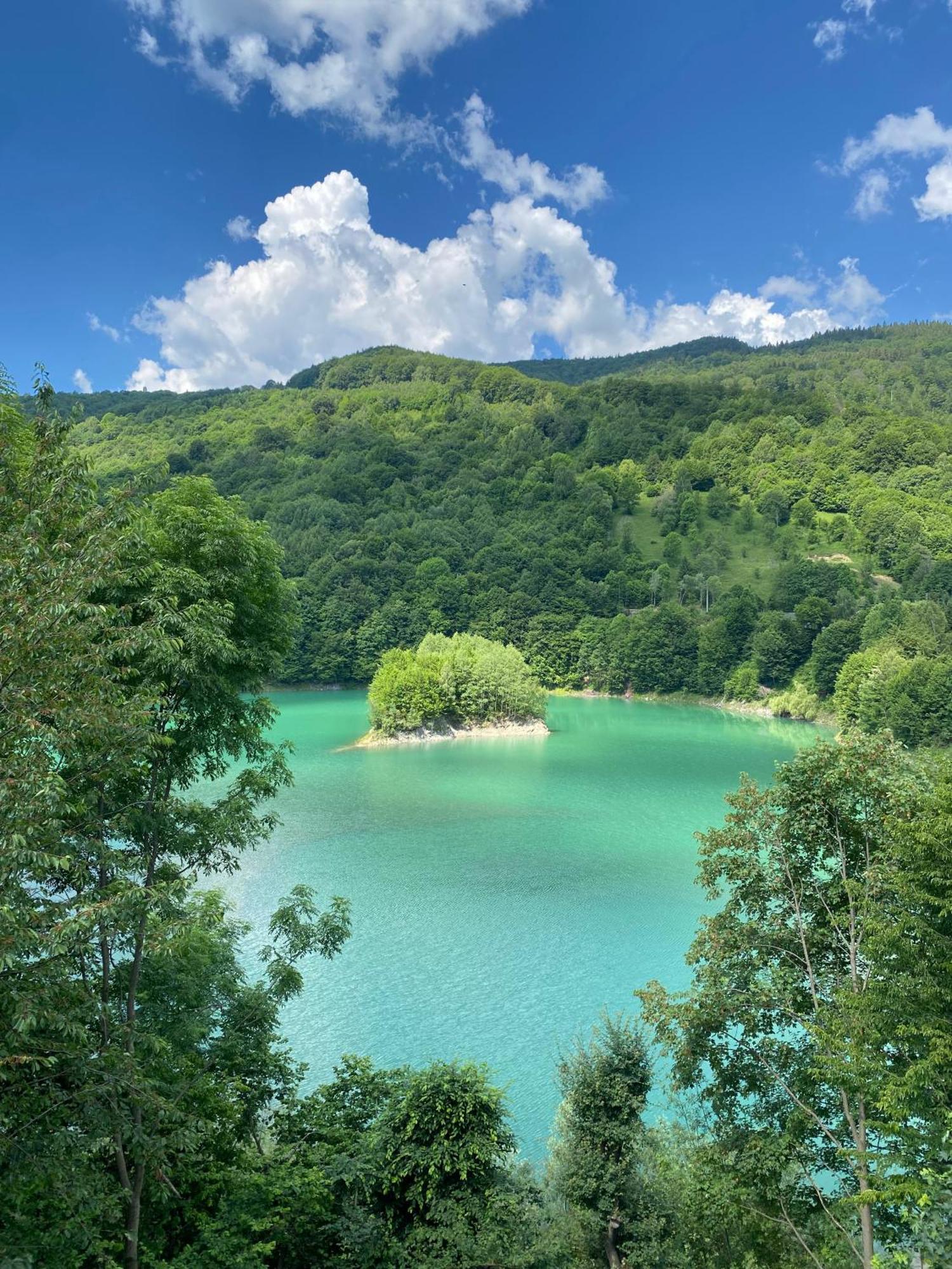 Utopia Lake View Tesila Экстерьер фото